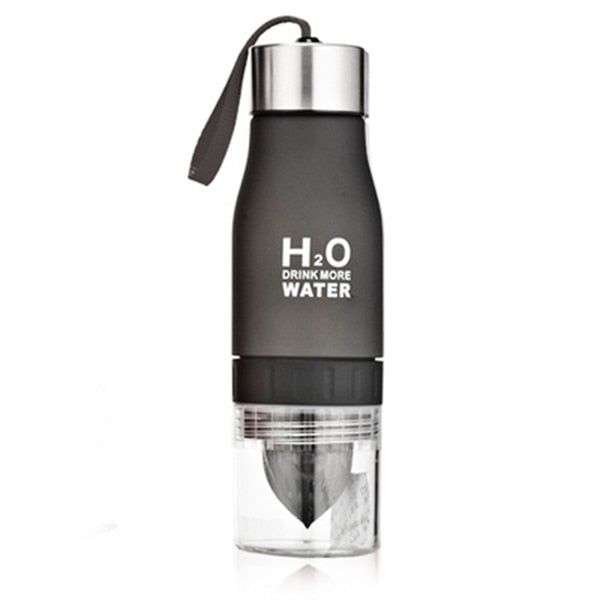 Transhome Creative Fruit Juice Infuser Water Bottle 650ml Plastic Portable Lemon Juice Bottle For Water Sport Drinking Bottle