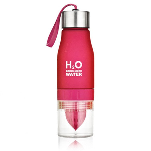 Transhome Creative Fruit Juice Infuser Water Bottle 650ml Plastic Portable Lemon Juice Bottle For Water Sport Drinking Bottle