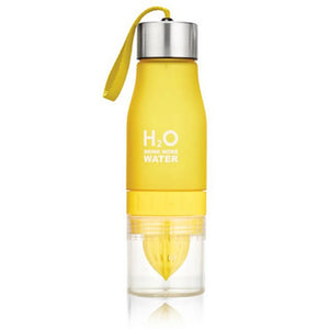 Transhome Creative Fruit Juice Infuser Water Bottle 650ml Plastic Portable Lemon Juice Bottle For Water Sport Drinking Bottle